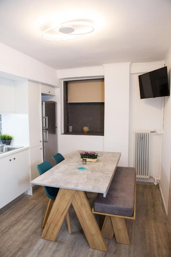 Stylish, Comfortable, Basement Loft-Like Apartment With Amenities Atenas Exterior foto
