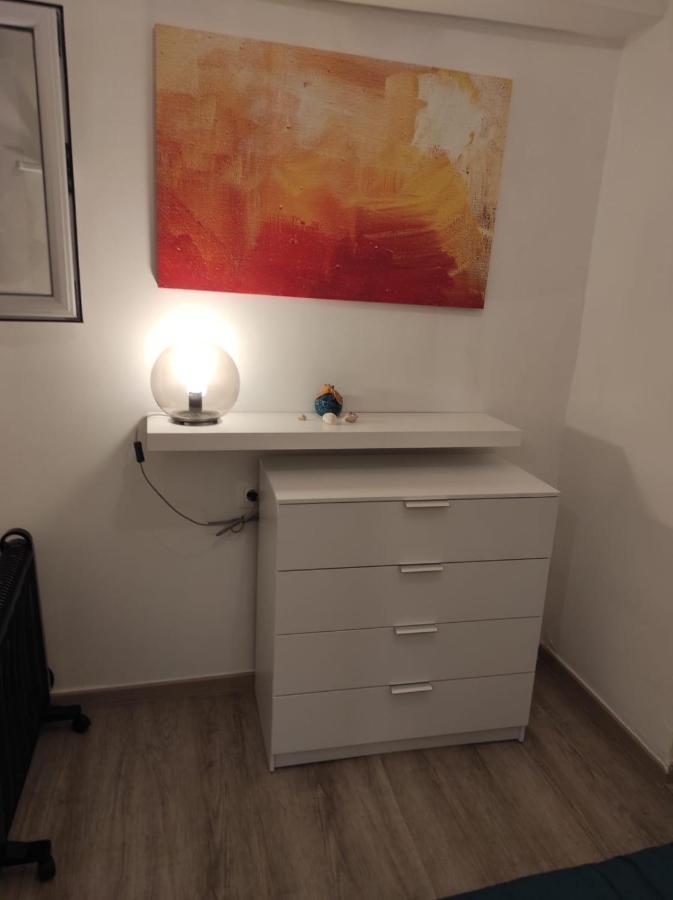 Stylish, Comfortable, Basement Loft-Like Apartment With Amenities Atenas Exterior foto