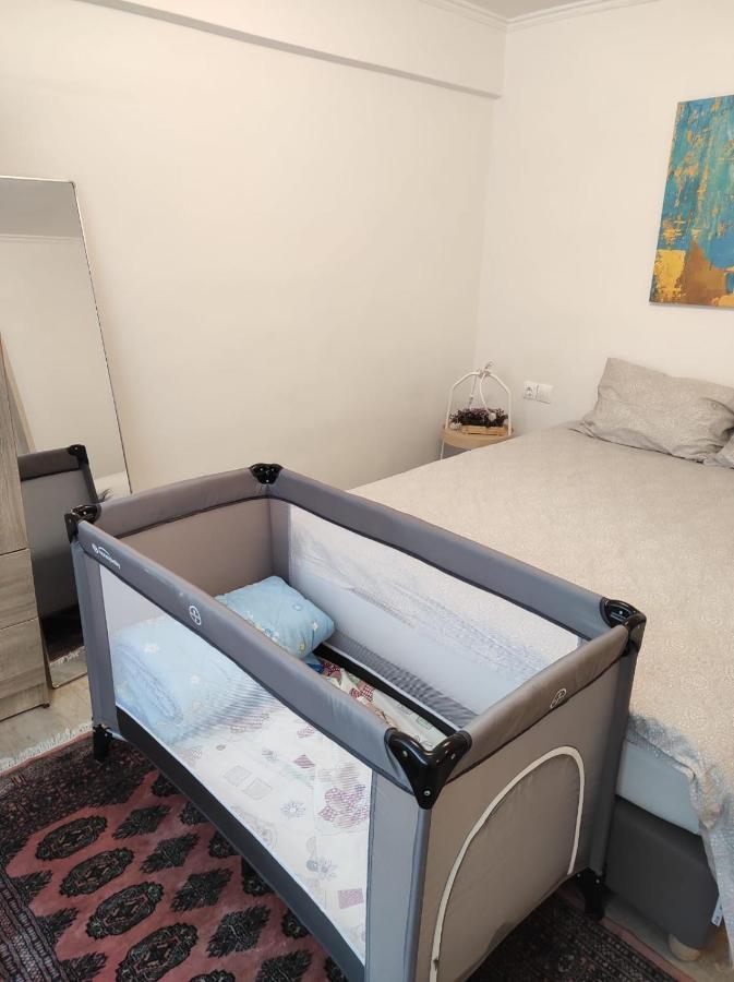 Stylish, Comfortable, Basement Loft-Like Apartment With Amenities Atenas Exterior foto